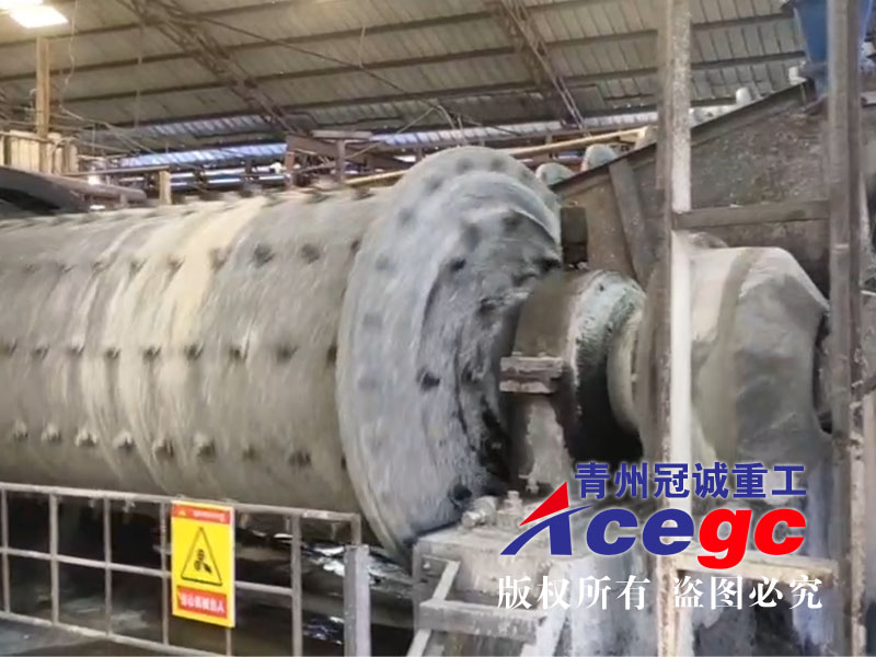 球磨洗砂機(jī)應(yīng)用于巖金礦選取現(xiàn)場(chǎng) 球磨洗砂機(jī)應(yīng)用于巖金礦選取現(xiàn)場(chǎng)