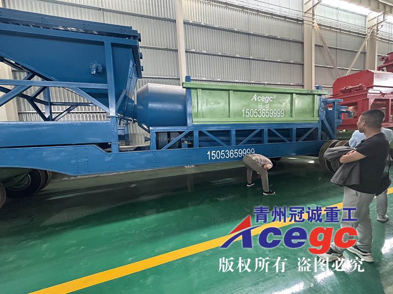 新疆客戶實(shí)地考察滾筒篩洗砂機(jī) 新疆客戶實(shí)地考察滾筒篩洗砂機(jī)